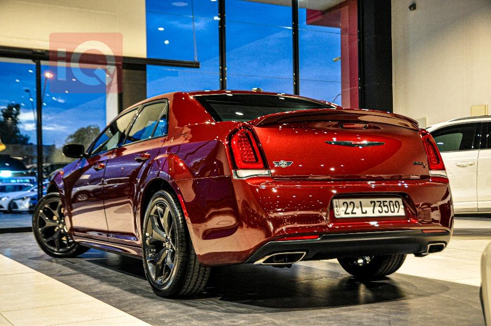 کرایسلەر 300